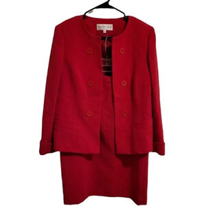 Women's 2pcs Suit Set by Jones New York Suit (size 8)